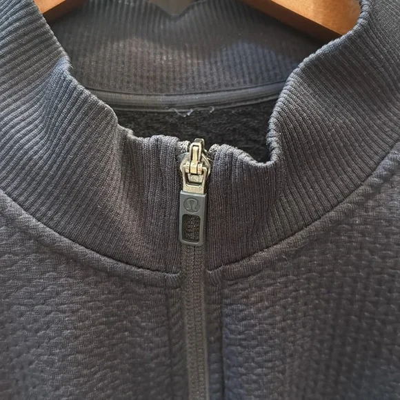 Lululemon Men’s Black Zip Up Sweater XXL - Picture 3 of 7